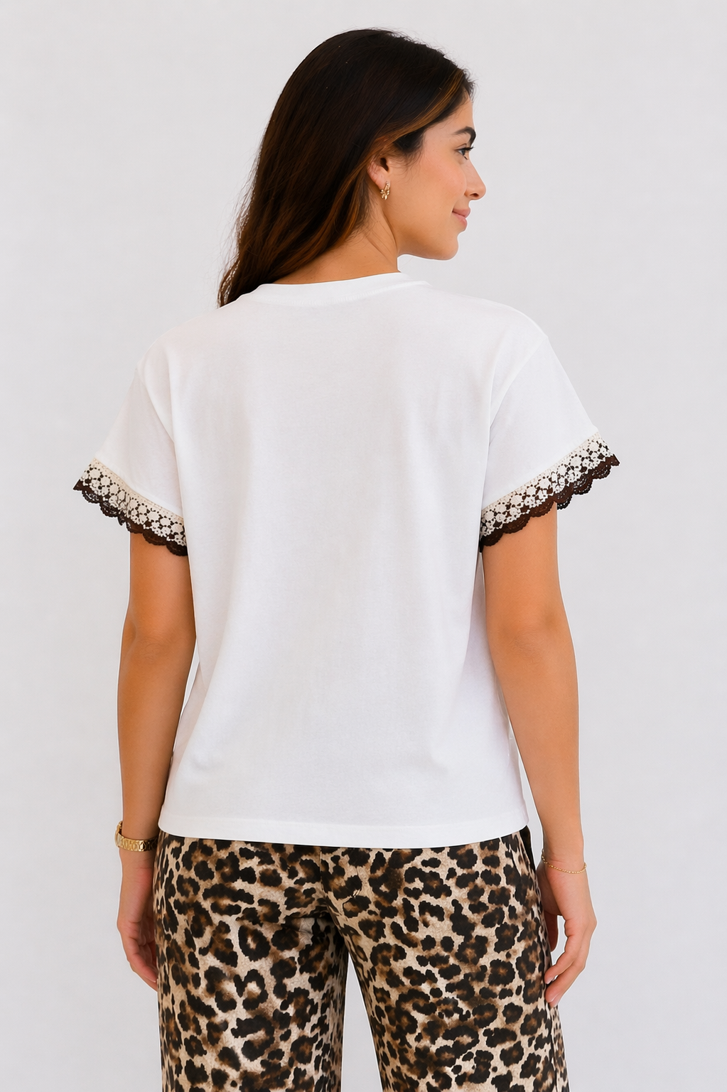 Boho T-Shirt Dames met Borduursel en Kantdetails